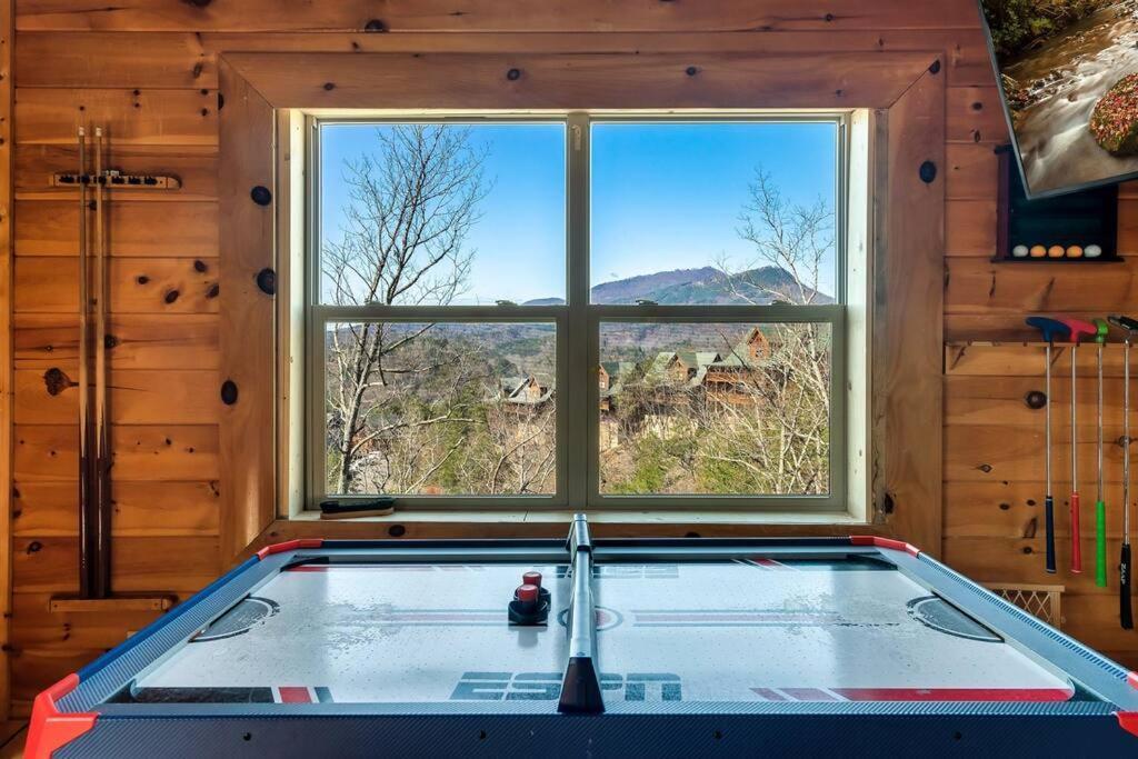 Cabin-N-Smokys! Indoor Resort Pool Views Hot Tub Game Room Севьервилл Экстерьер фото