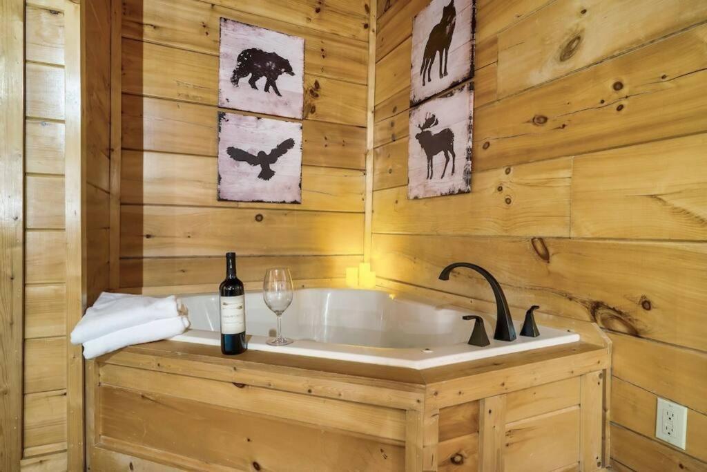 Cabin-N-Smokys! Indoor Resort Pool Views Hot Tub Game Room Севьервилл Экстерьер фото