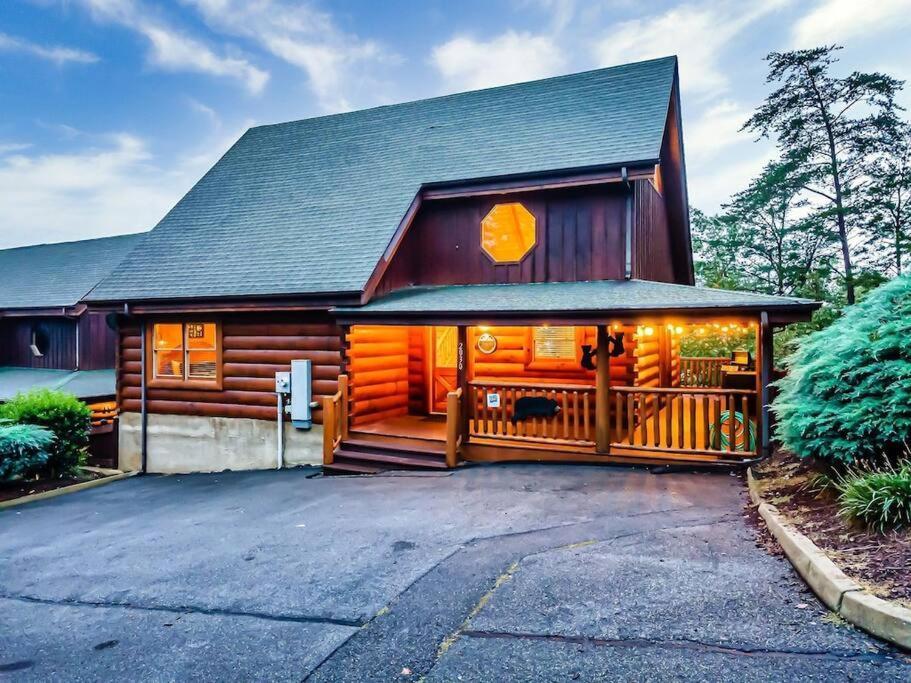 Cabin-N-Smokys! Indoor Resort Pool Views Hot Tub Game Room Севьервилл Экстерьер фото