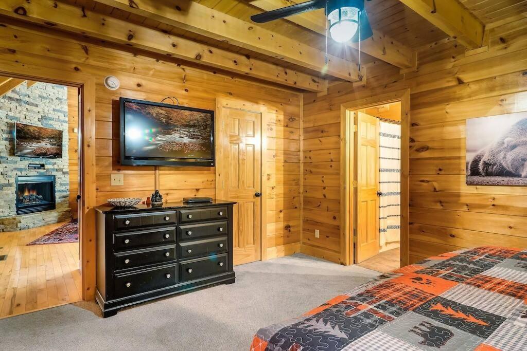 Cabin-N-Smokys! Indoor Resort Pool Views Hot Tub Game Room Севьервилл Экстерьер фото