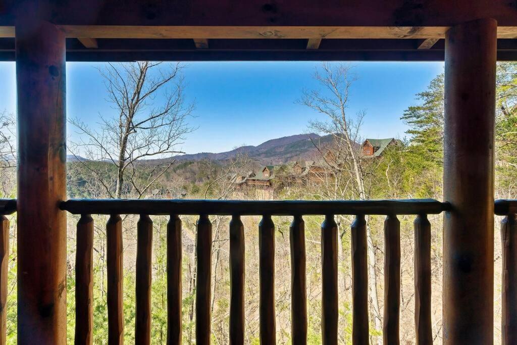 Cabin-N-Smokys! Indoor Resort Pool Views Hot Tub Game Room Севьервилл Экстерьер фото