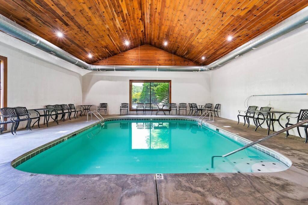 Cabin-N-Smokys! Indoor Resort Pool Views Hot Tub Game Room Севьервилл Экстерьер фото
